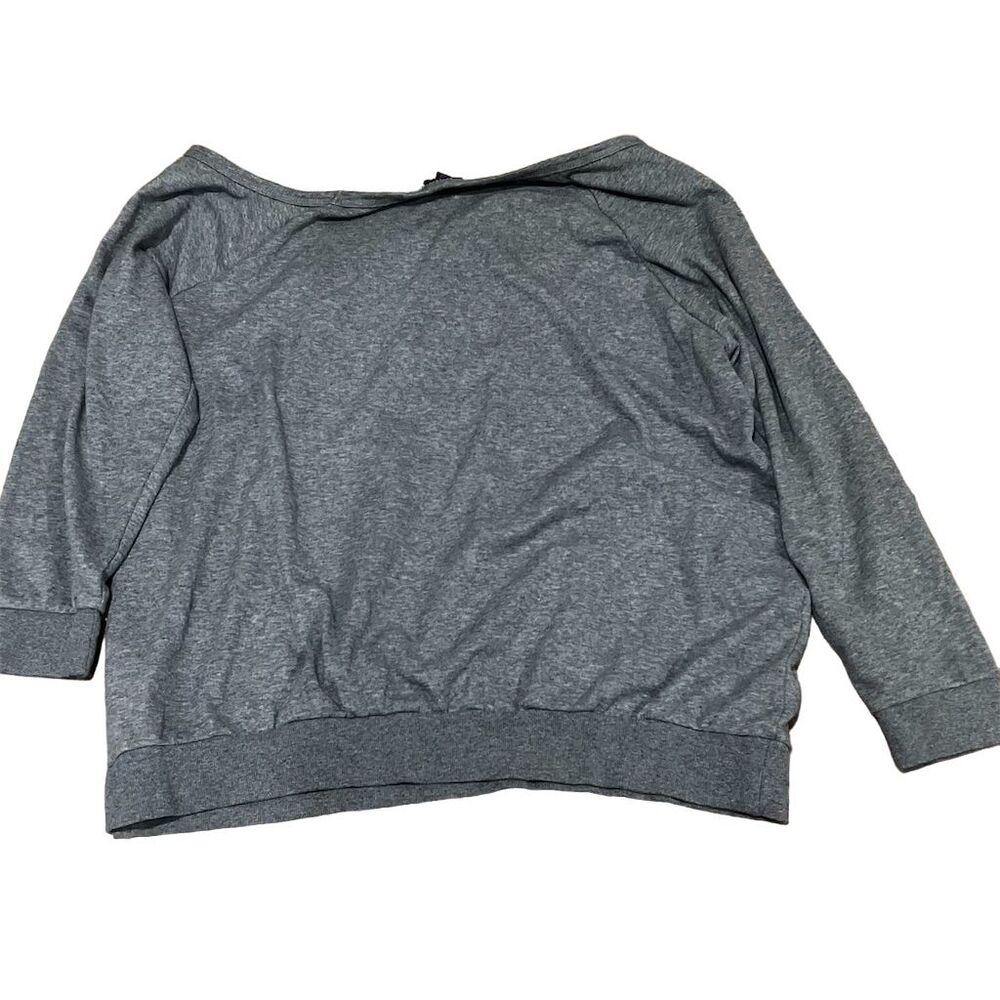 Torrid Women's Plus Size 3 Gray Off Shoulder Sweatshirt Pink Sequin Lips Casual - Picture 8 of 9